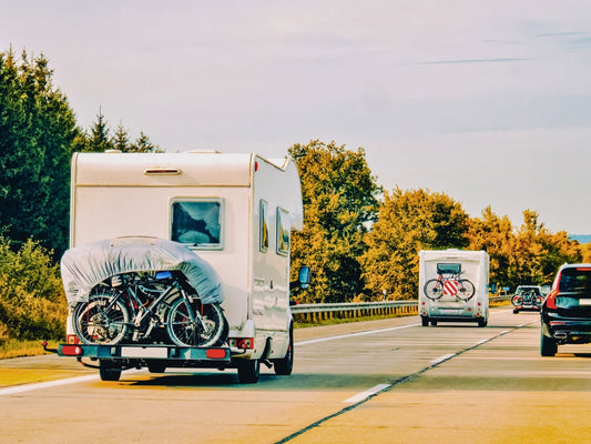 Vetokoukku matkailuautoon